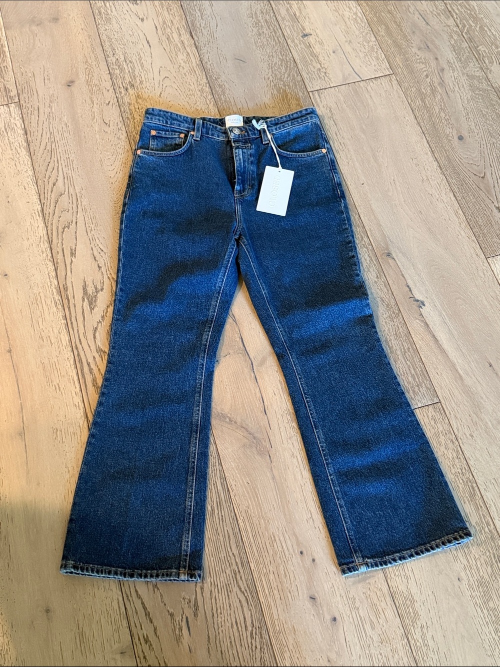 Closed Women’s Dark Blue cropped Jeans